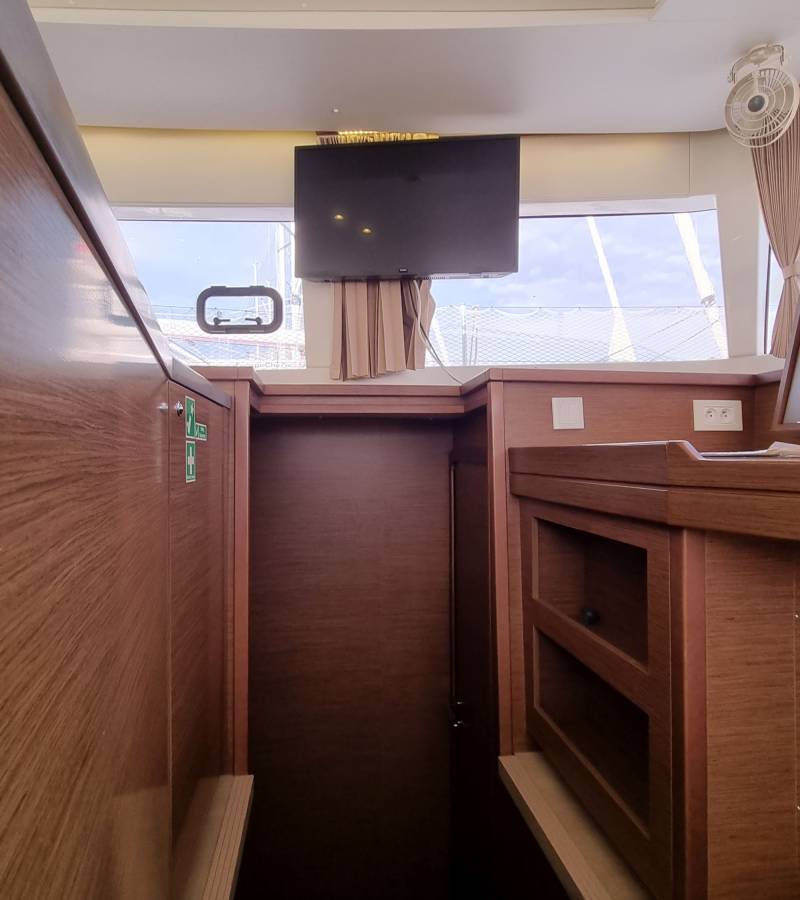 Lagoon 450 F, Samogon | Yacht Charter Croatia