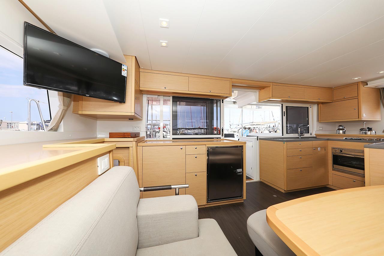 Lagoon 450 F, Sunce | Yacht Charter Croatia