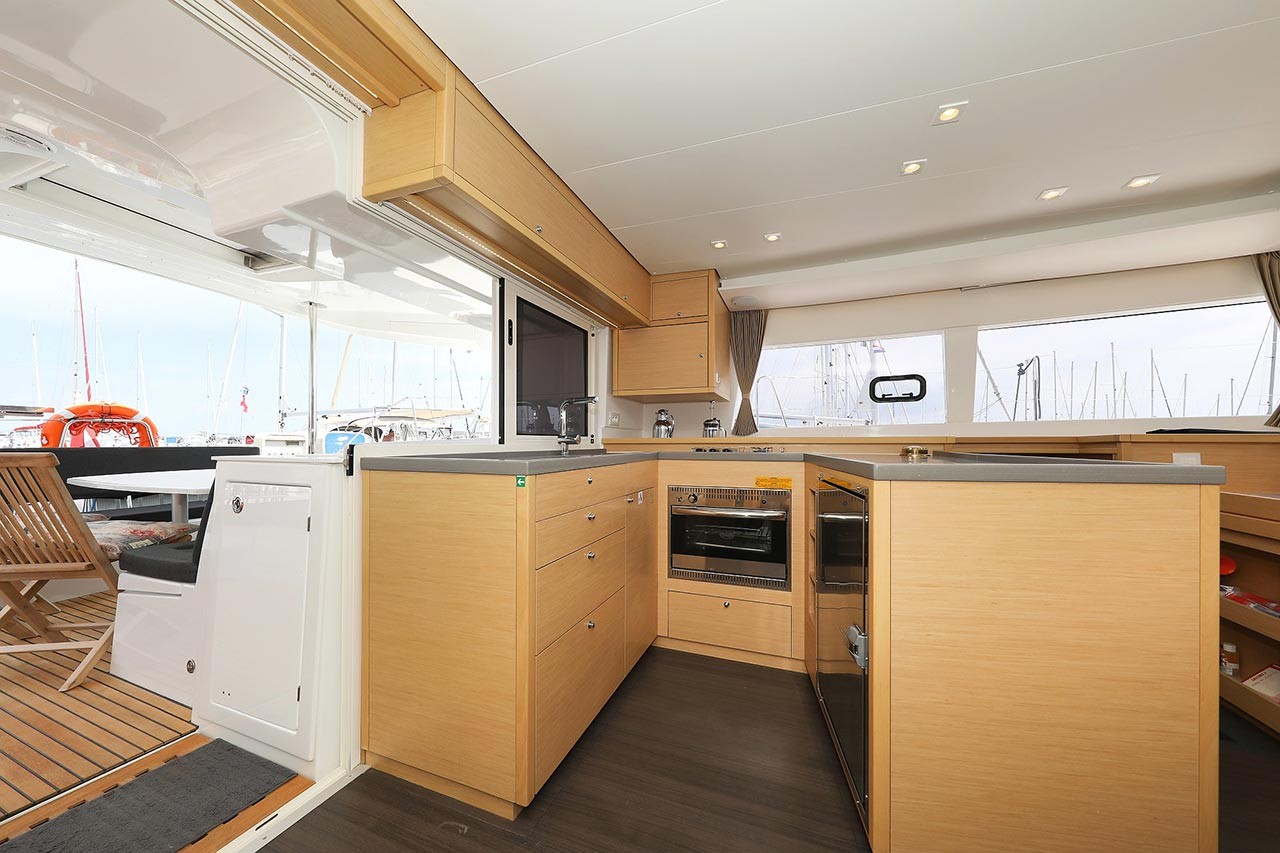 Lagoon 450 F, Sunce | Yacht Charter Croatia