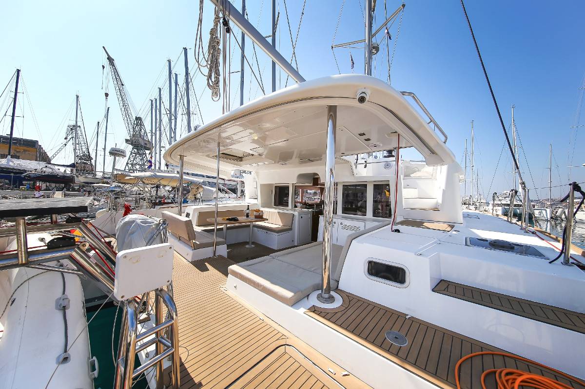 Lagoon 450 F, Fenadi | Yacht Charter Croatia