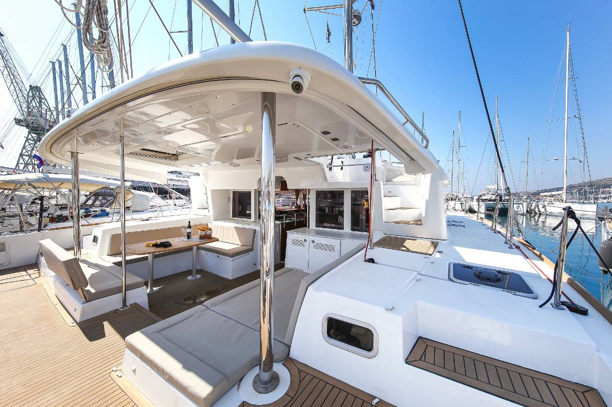 Lagoon 450 F, Fenadi | Yacht Charter Croatia
