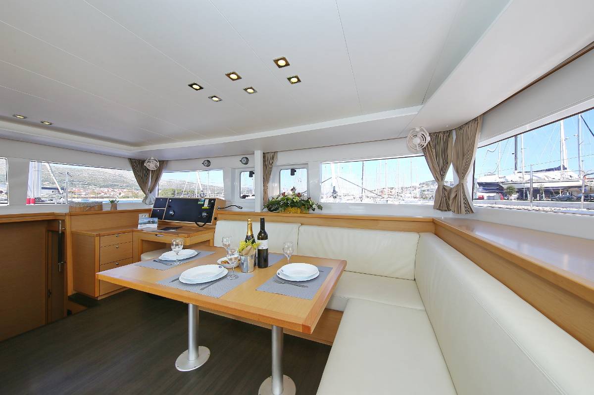 Lagoon 450 F, Fenadi | Yacht Charter Croatia