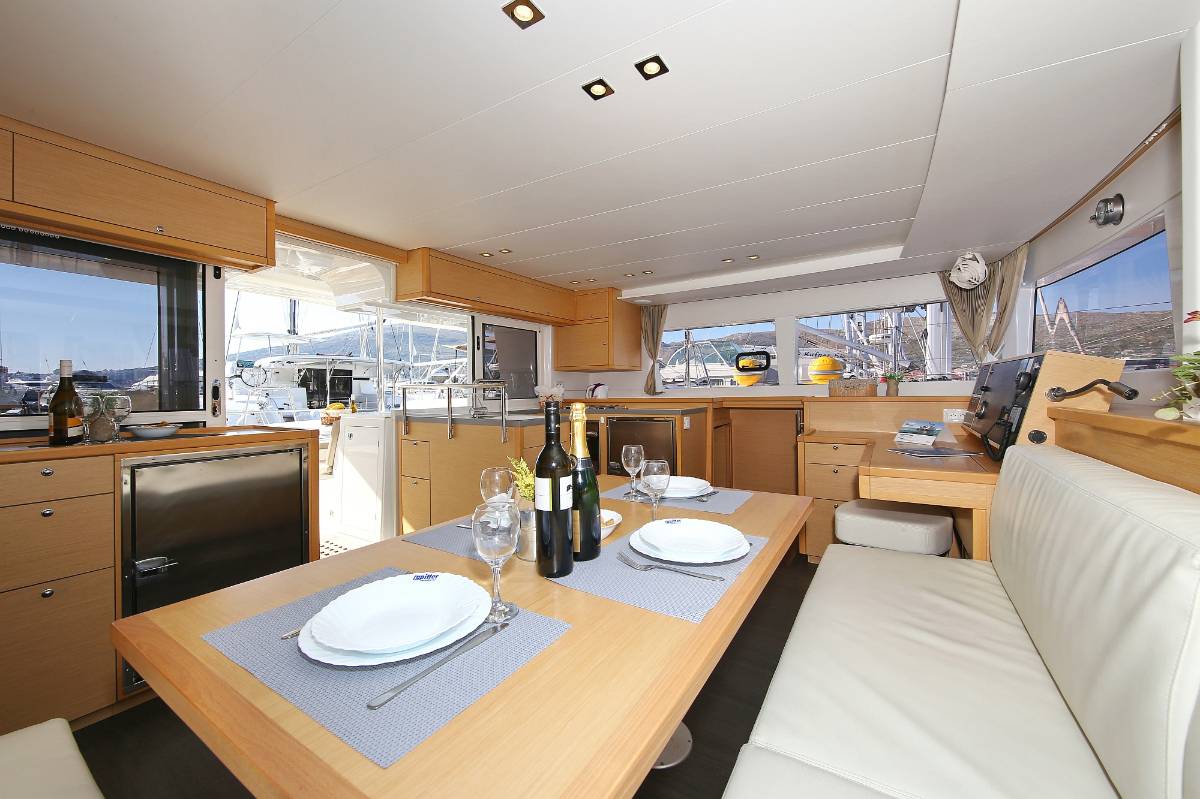 Lagoon 450 F, Fenadi | Yacht Charter Croatia