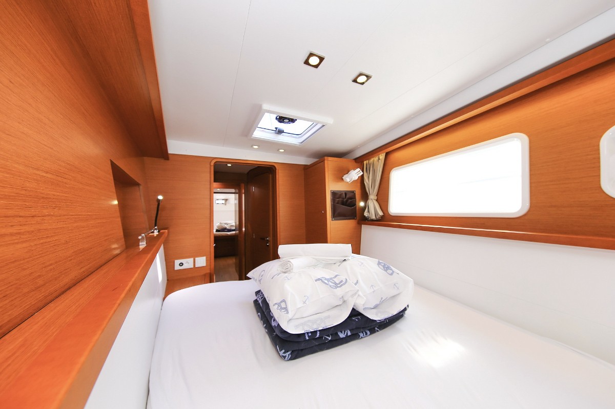 Lagoon 450 F, Fenadi | Yacht Charter Croatia