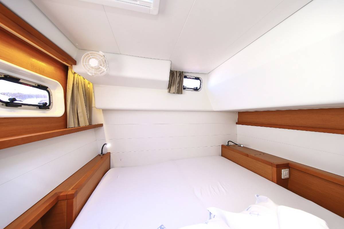 Lagoon 450 F, Fenadi | Yacht Charter Croatia