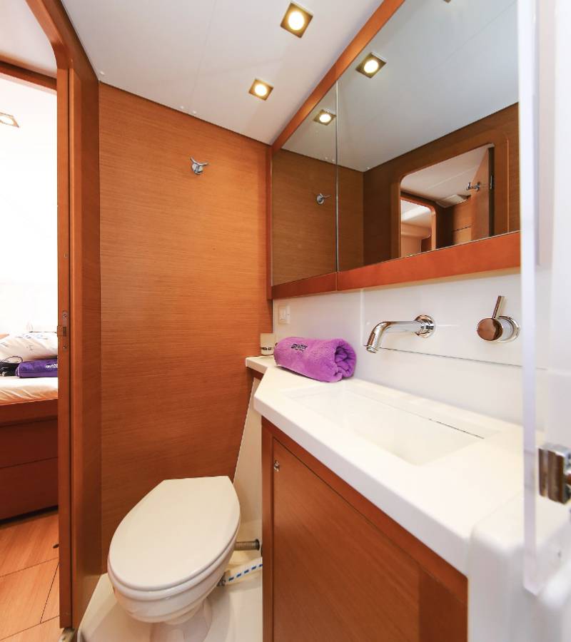 Lagoon 450 F, Fenadi | Yacht Charter Croatia