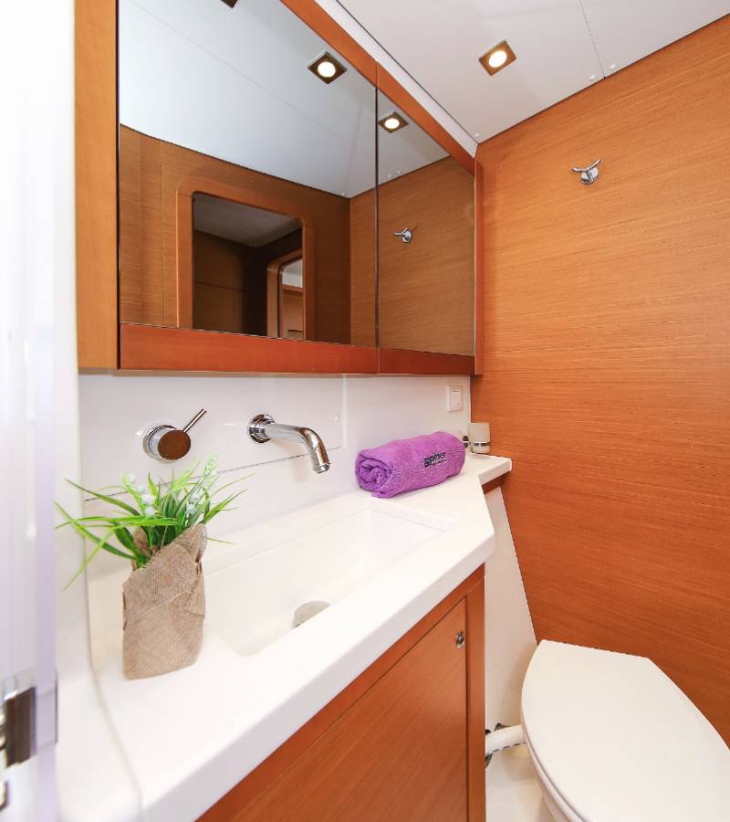 Lagoon 450 F, Fenadi | Yacht Charter Croatia