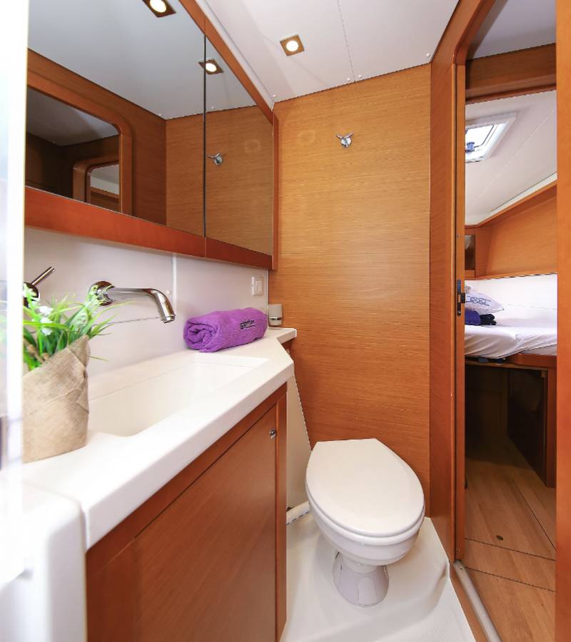 Lagoon 450 F, Fenadi | Yacht Charter Croatia