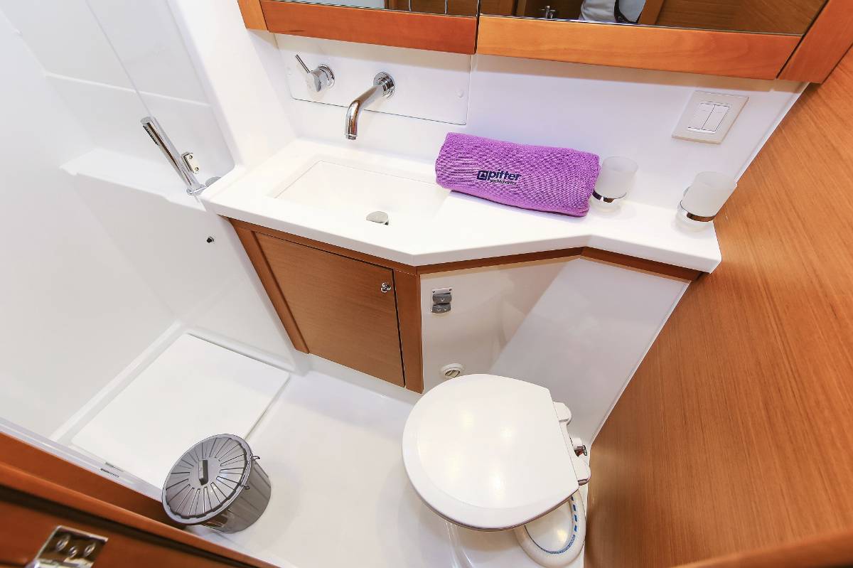 Lagoon 450 F, Fenadi | Yacht Charter Croatia