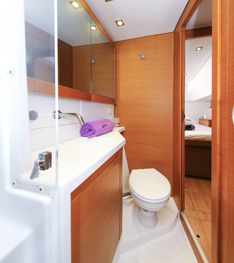 Lagoon 450 F, Fenadi | Yacht Charter Croatia