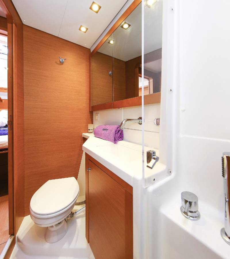 Lagoon 450 F, Fenadi | Yacht Charter Croatia