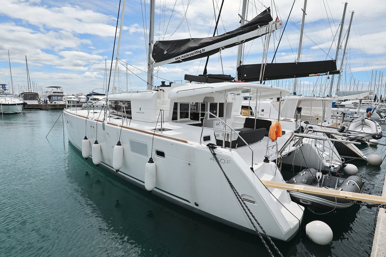Lagoon 450 F, Must Have | Catamaran Charter Croatia