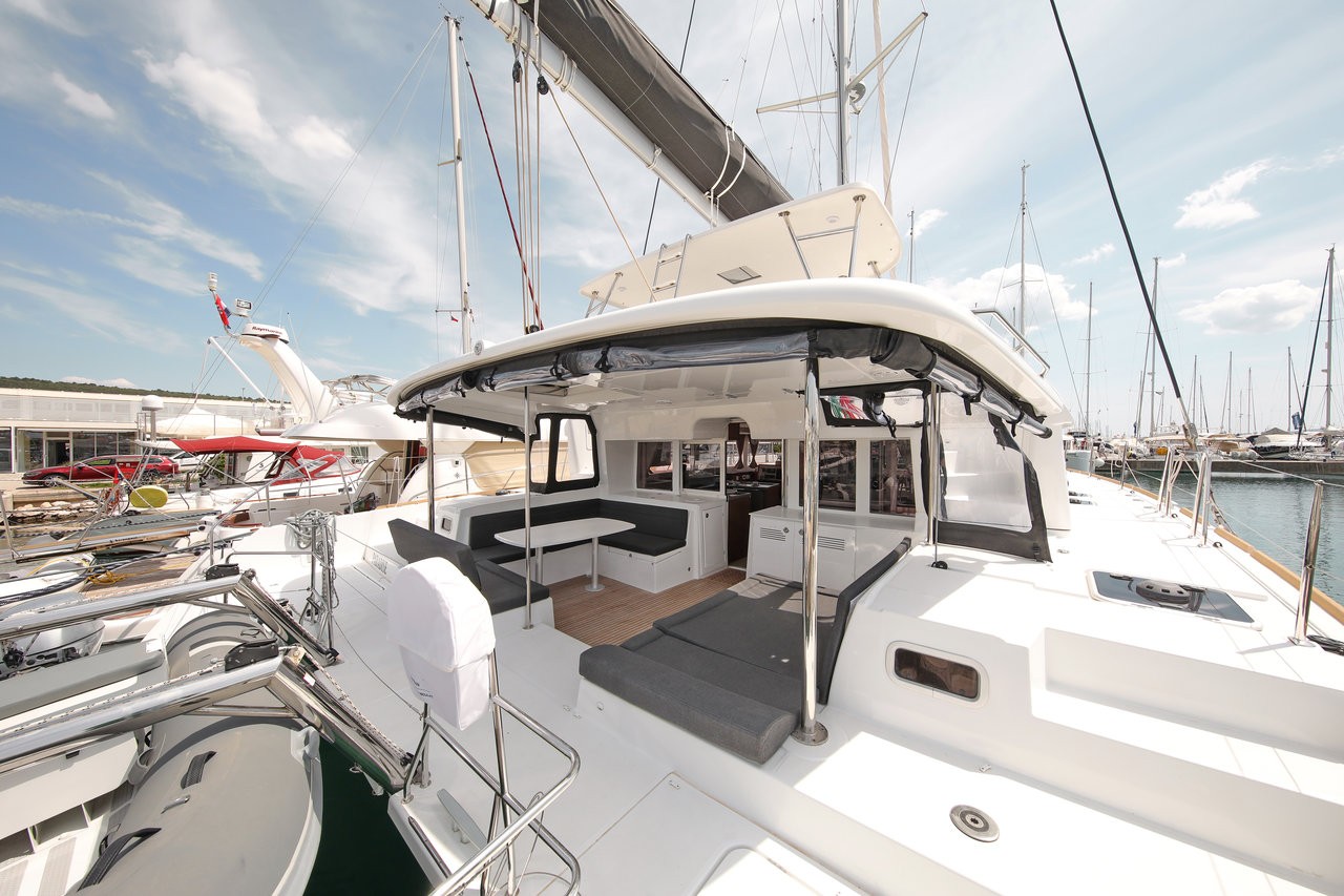 Lagoon 450 F, Paradise | Yachtcharter Kroatien