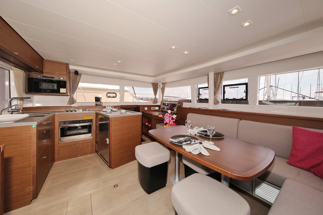 Lagoon 450 F, Paradise | Yachtcharter Kroatien