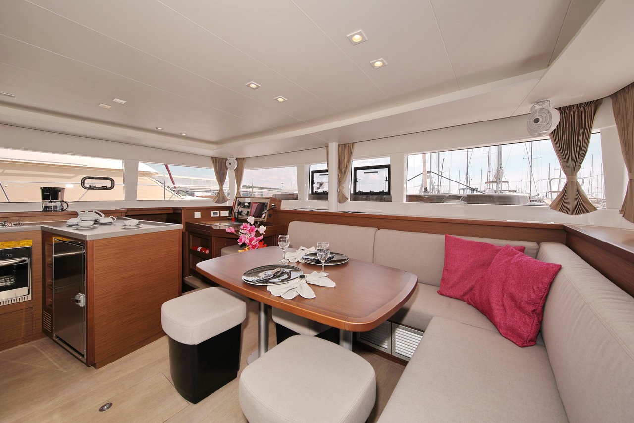 Lagoon 450 F, Paradise | Yachtcharter Kroatien