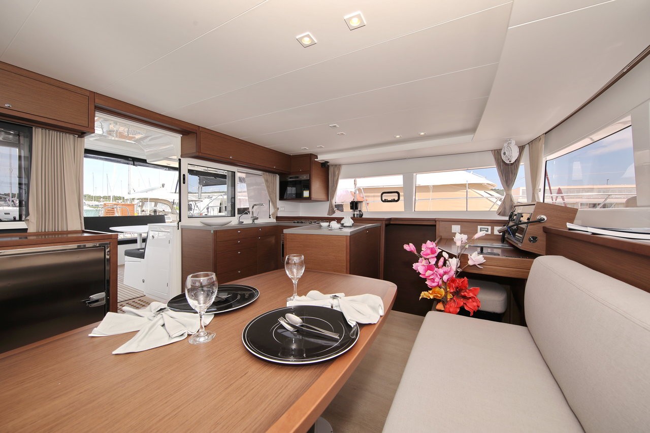 Lagoon 450 F, Paradise | Yachtcharter Kroatien