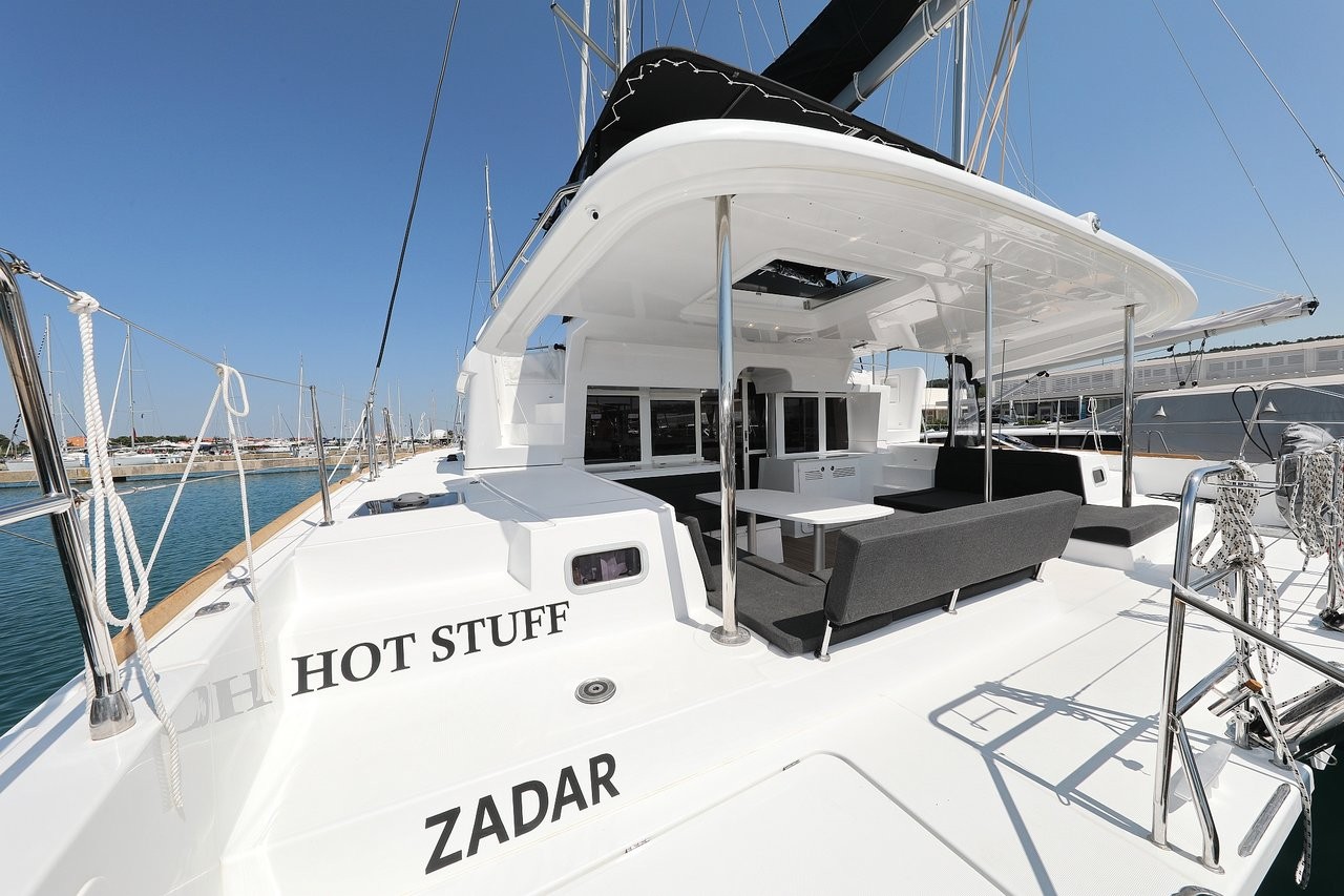 Lagoon 450 F, Hot Stuff | Noleggio di Yacht Croazia