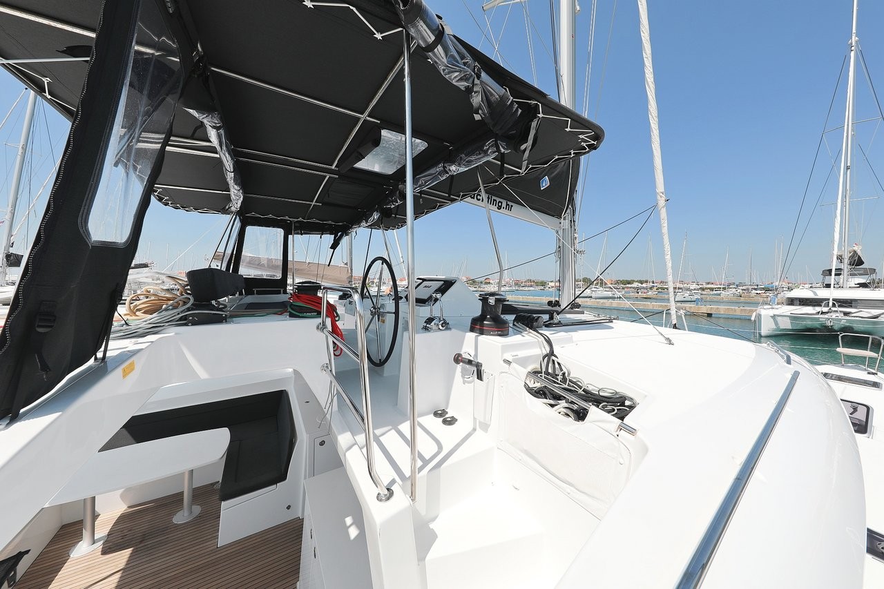 Lagoon 450 F, Hot Stuff | Noleggio di Yacht Croazia