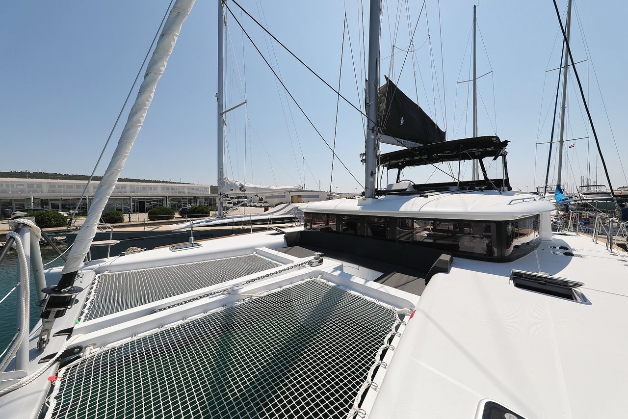 Lagoon 450 F, Hot Stuff | Noleggio di Yacht Croazia