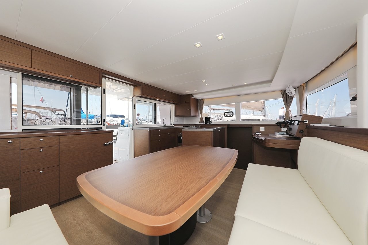 Lagoon 450 F, Hot Stuff | Noleggio di Yacht Croazia