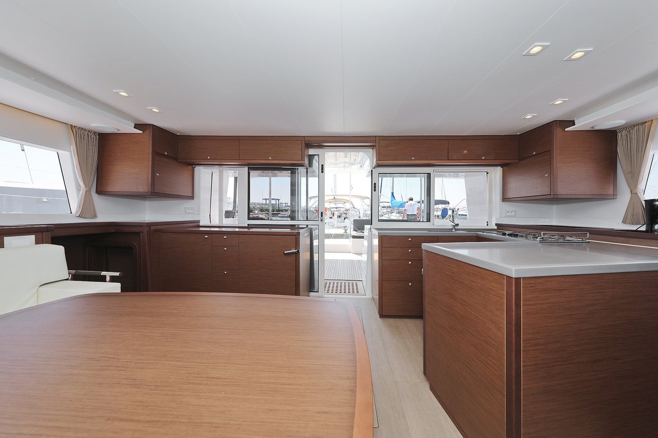 Lagoon 450 F, Hot Stuff | Noleggio di Yacht Croazia