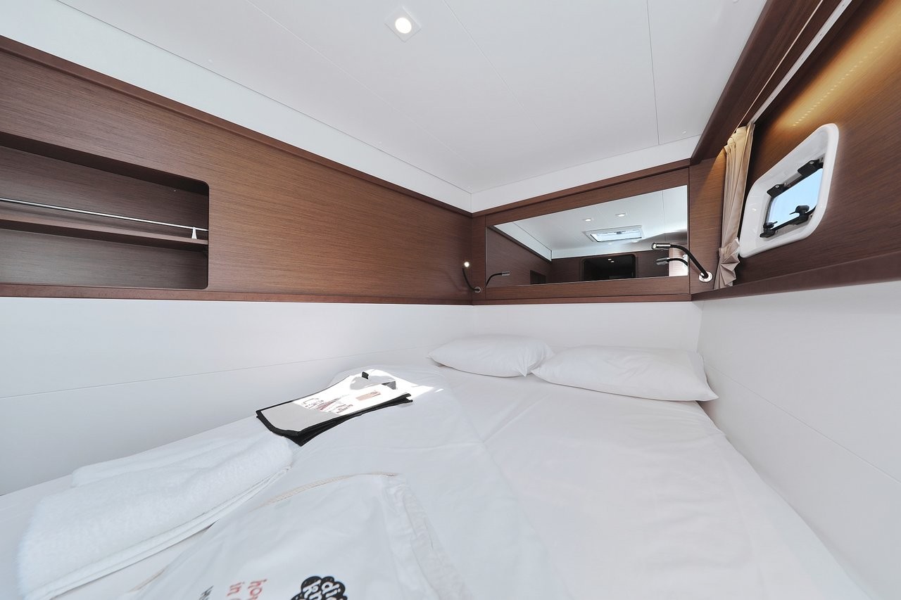 Lagoon 450 F, Hot Stuff | Noleggio di Yacht Croazia