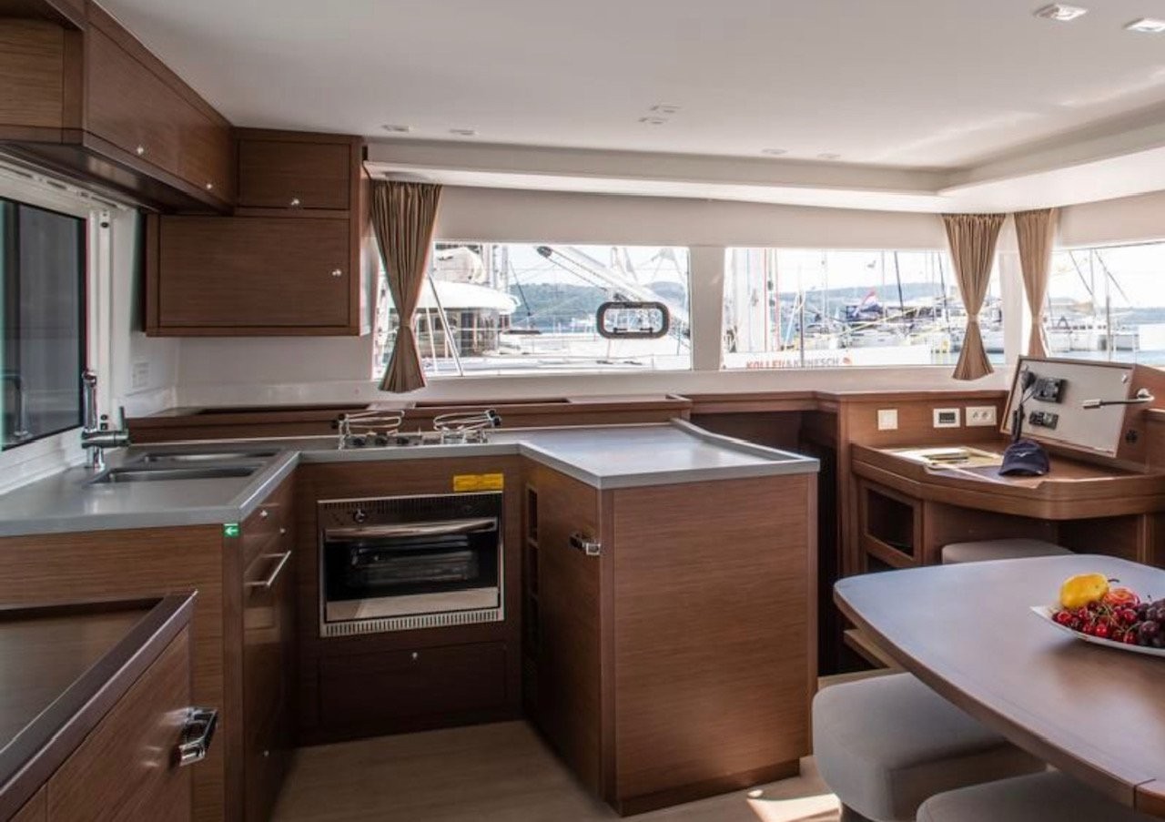 Lagoon 450 S, Gecko | Yacht Charter Croatia