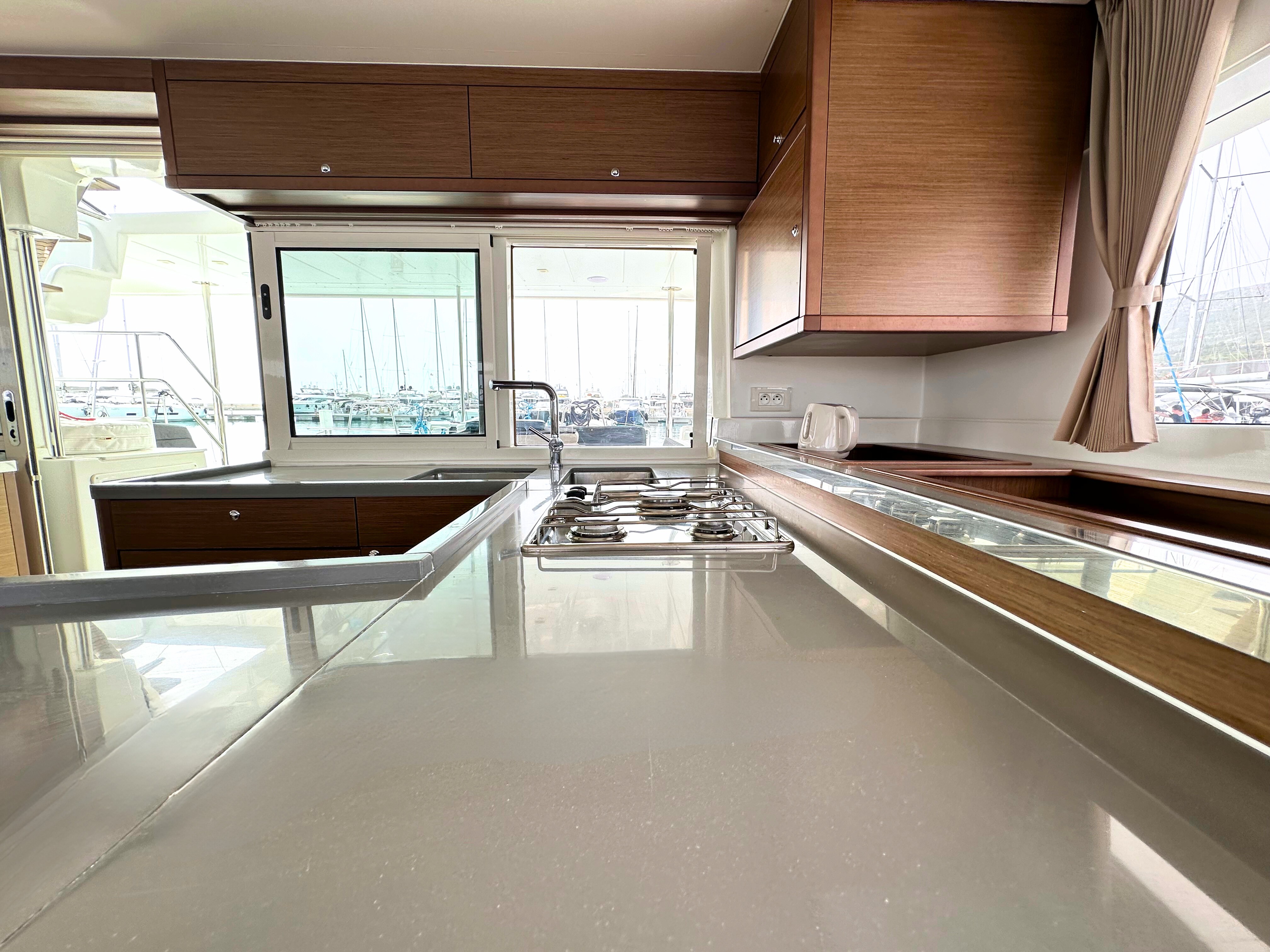 Lagoon 450 S, Hanna 1 | Yacht Charter Croatia