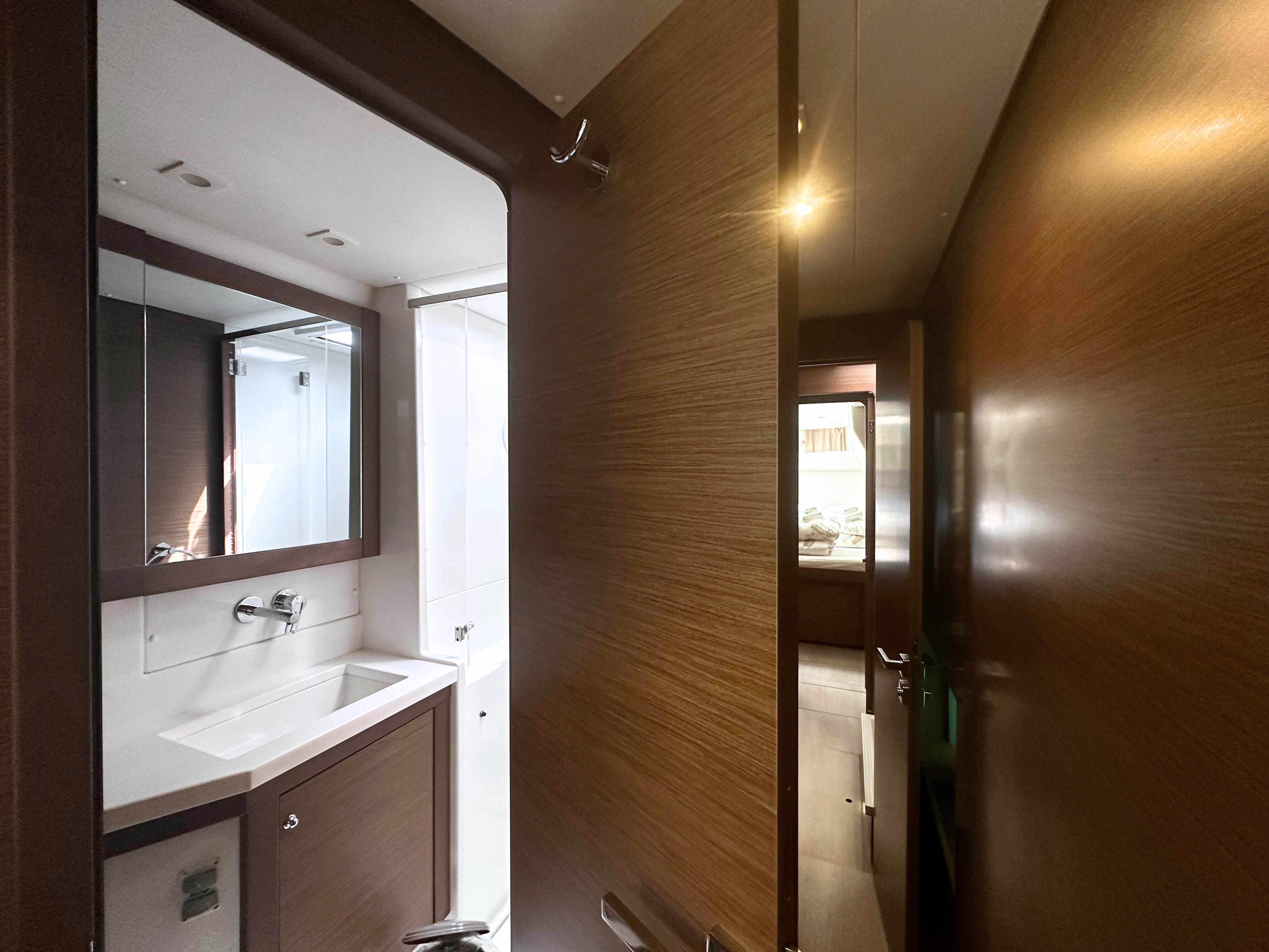 Lagoon 450 S, Hanna 1 | Yacht Charter Croatia