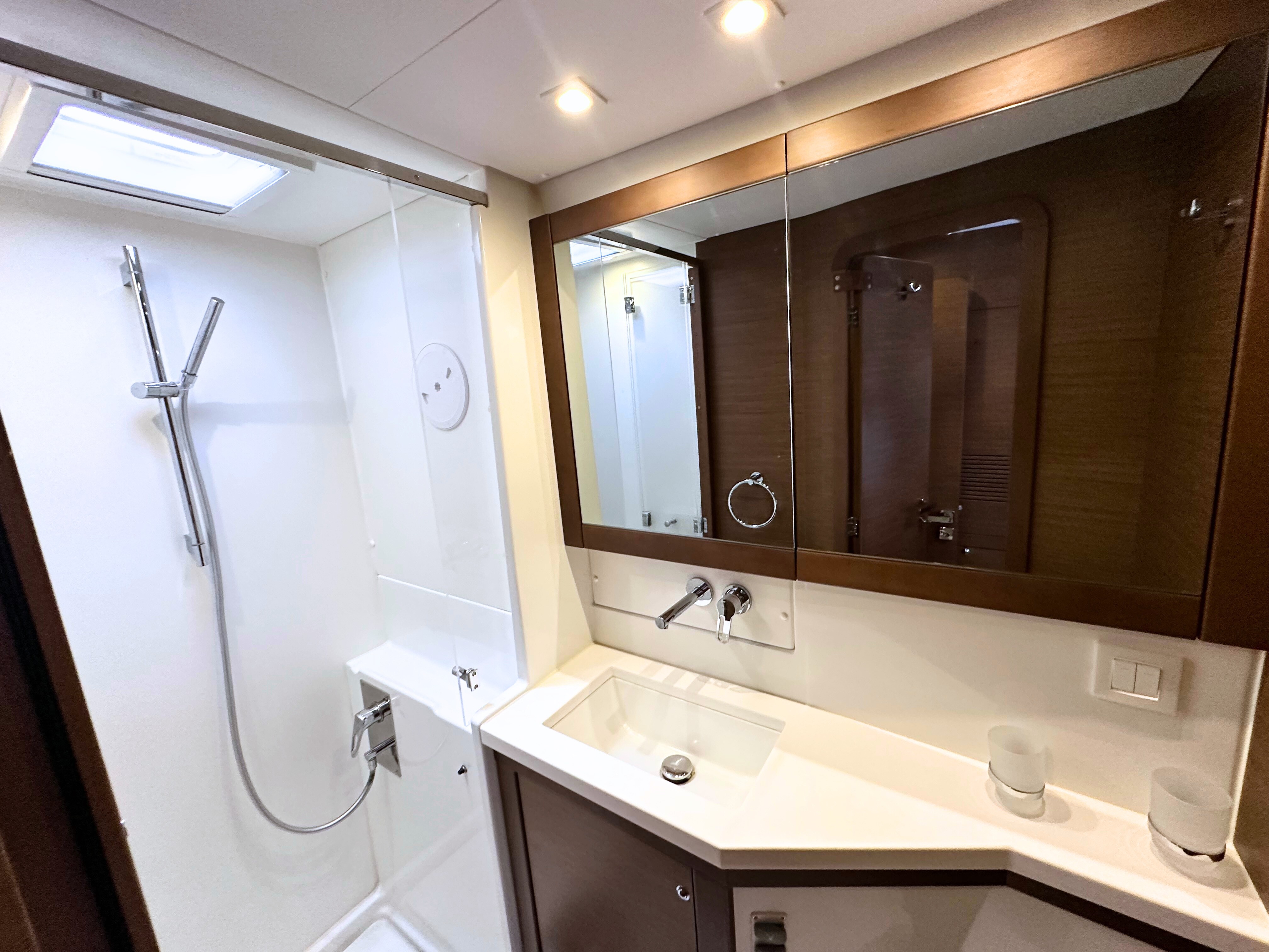 Lagoon 450 S, Hanna 1 | Yacht Charter Croatia