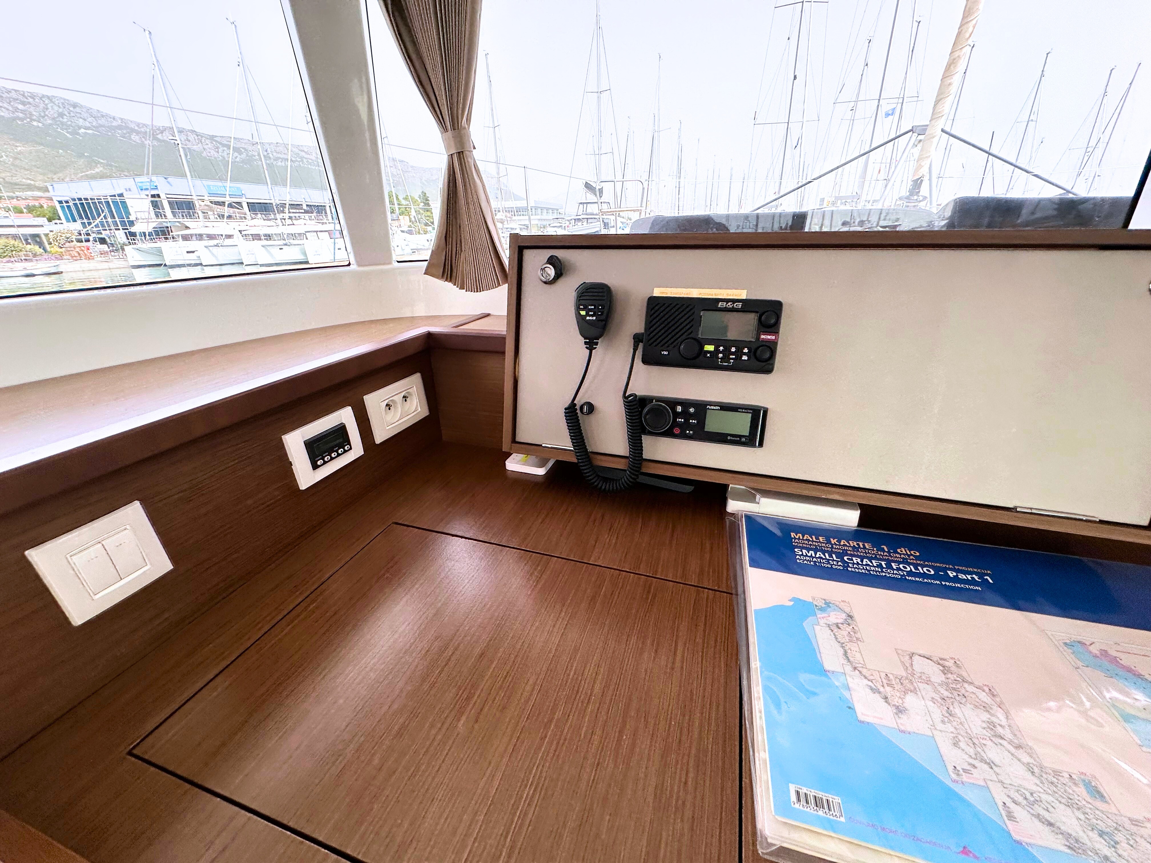 Lagoon 450 S, Hanna 1 | Yacht Charter Croatia