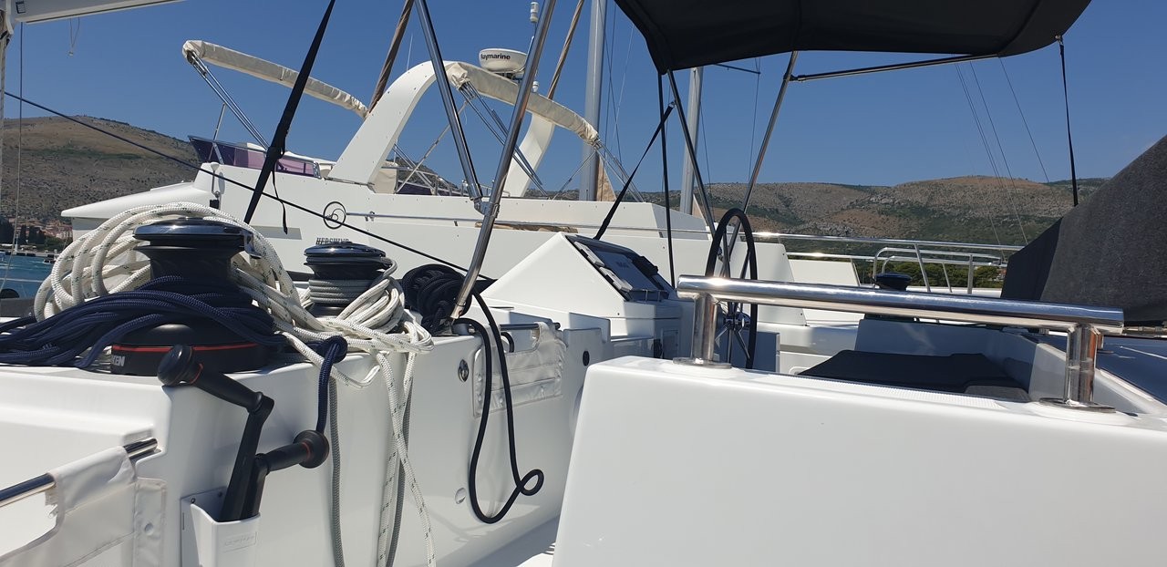 Lagoon 450, Calm Point | Yacht Charter Croatia