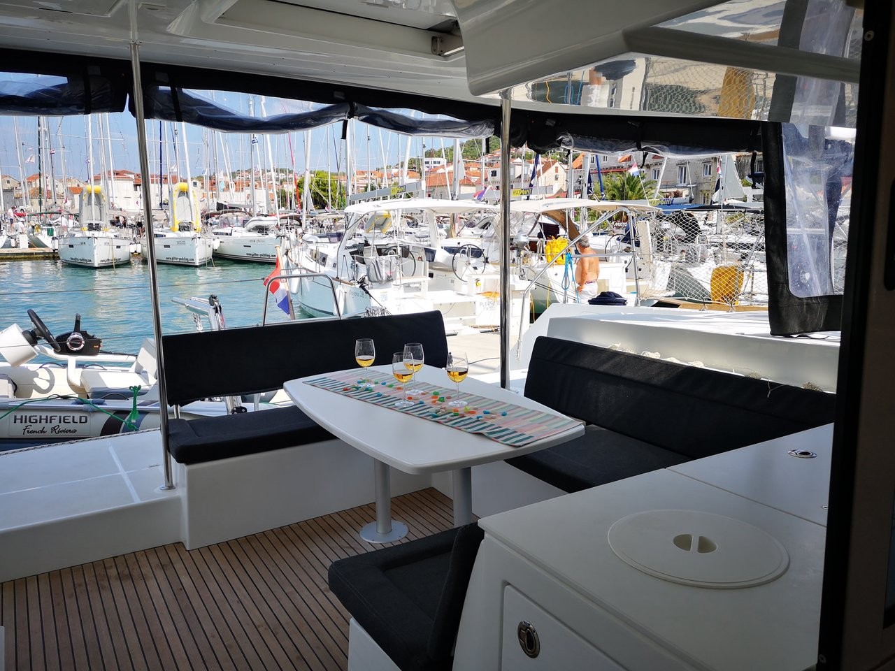 Lagoon 450, Calm Point | Yacht Charter Croatia