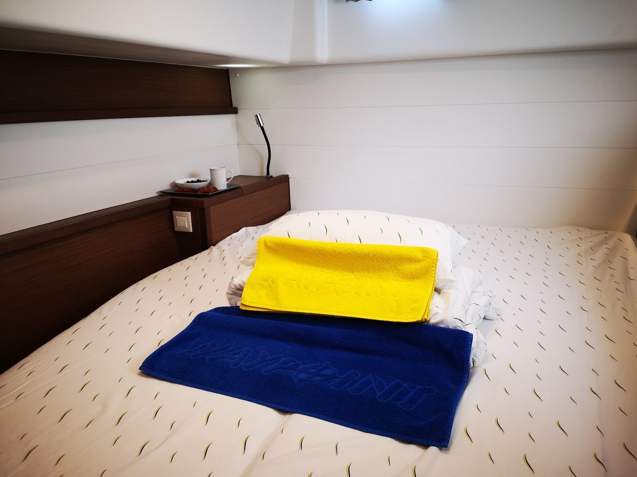 Lagoon 450, Calm Point | Yacht Charter Croatia