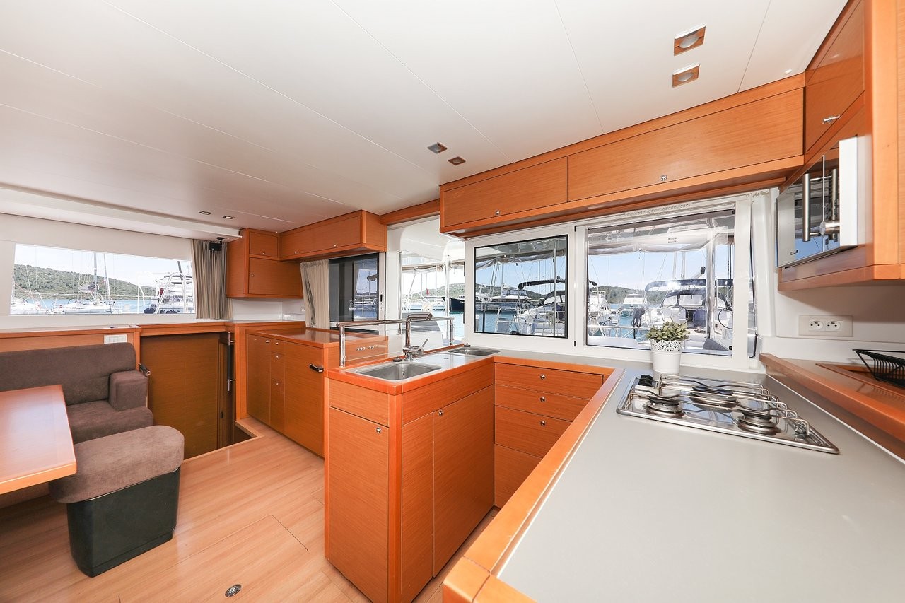 Lagoon 450, Fortuna | Yacht Charter Croatia
