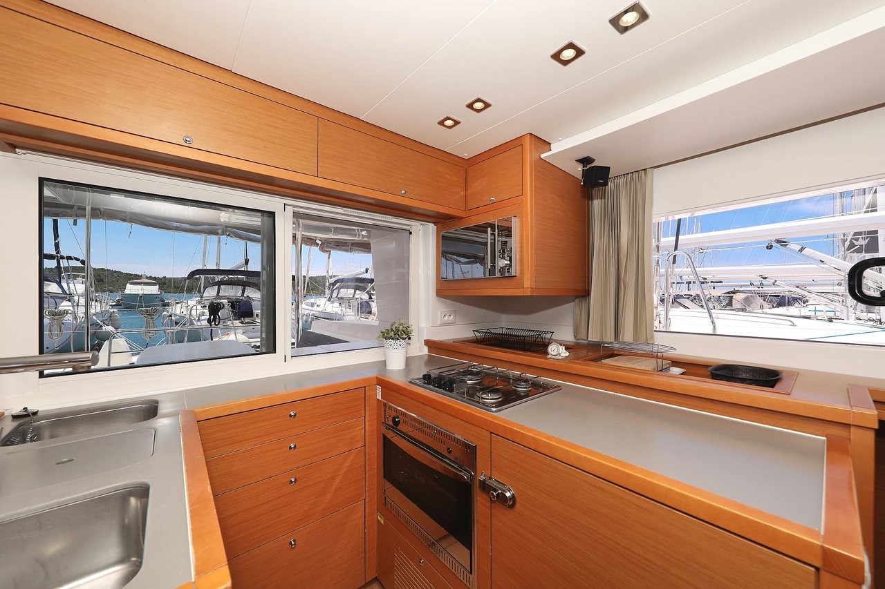 Lagoon 450, Fortuna | Yacht Charter Croatia