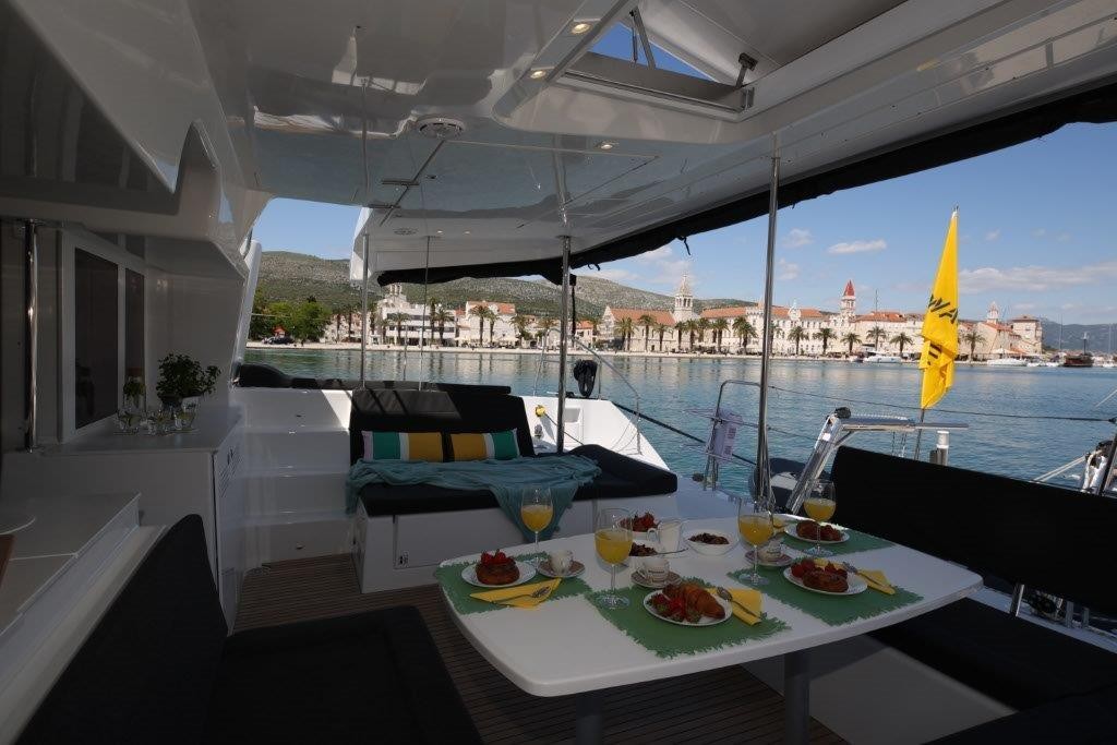Lagoon 450, Reggae Point | Yacht Charter Croatia