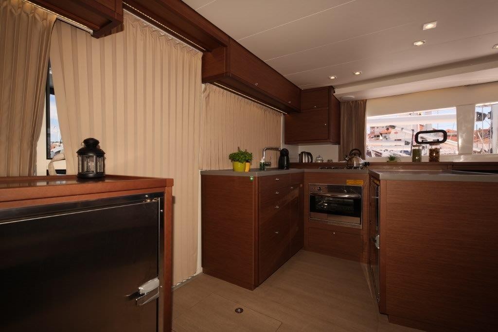 Lagoon 450, Reggae Point | Yacht Charter Croatia