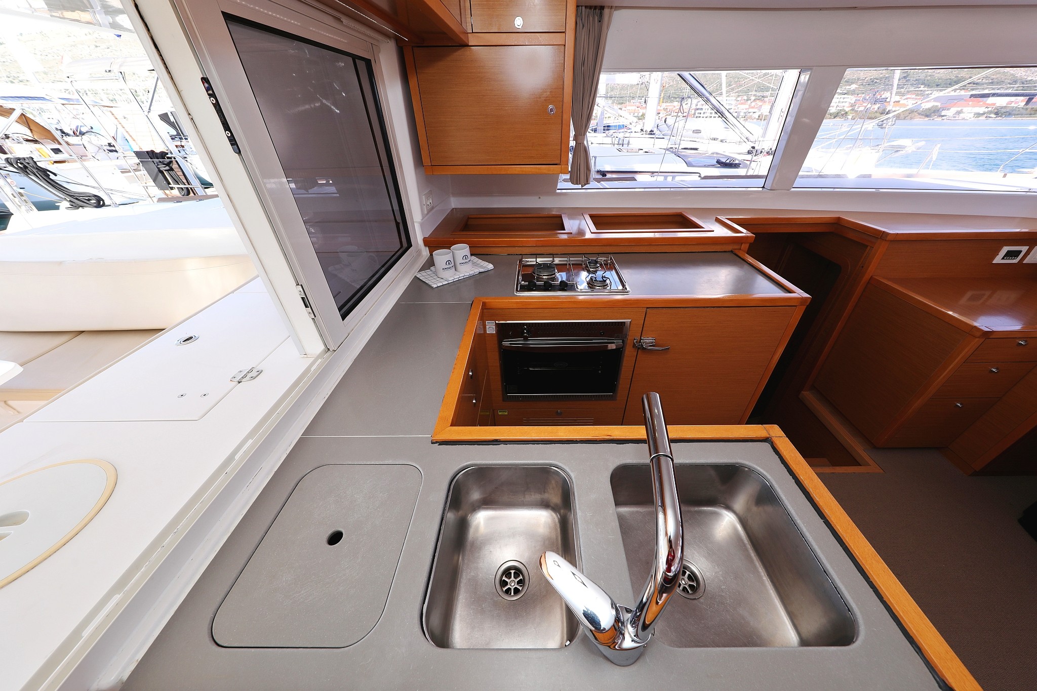 Lagoon 450, Dorka V | Yacht Charter Croatia