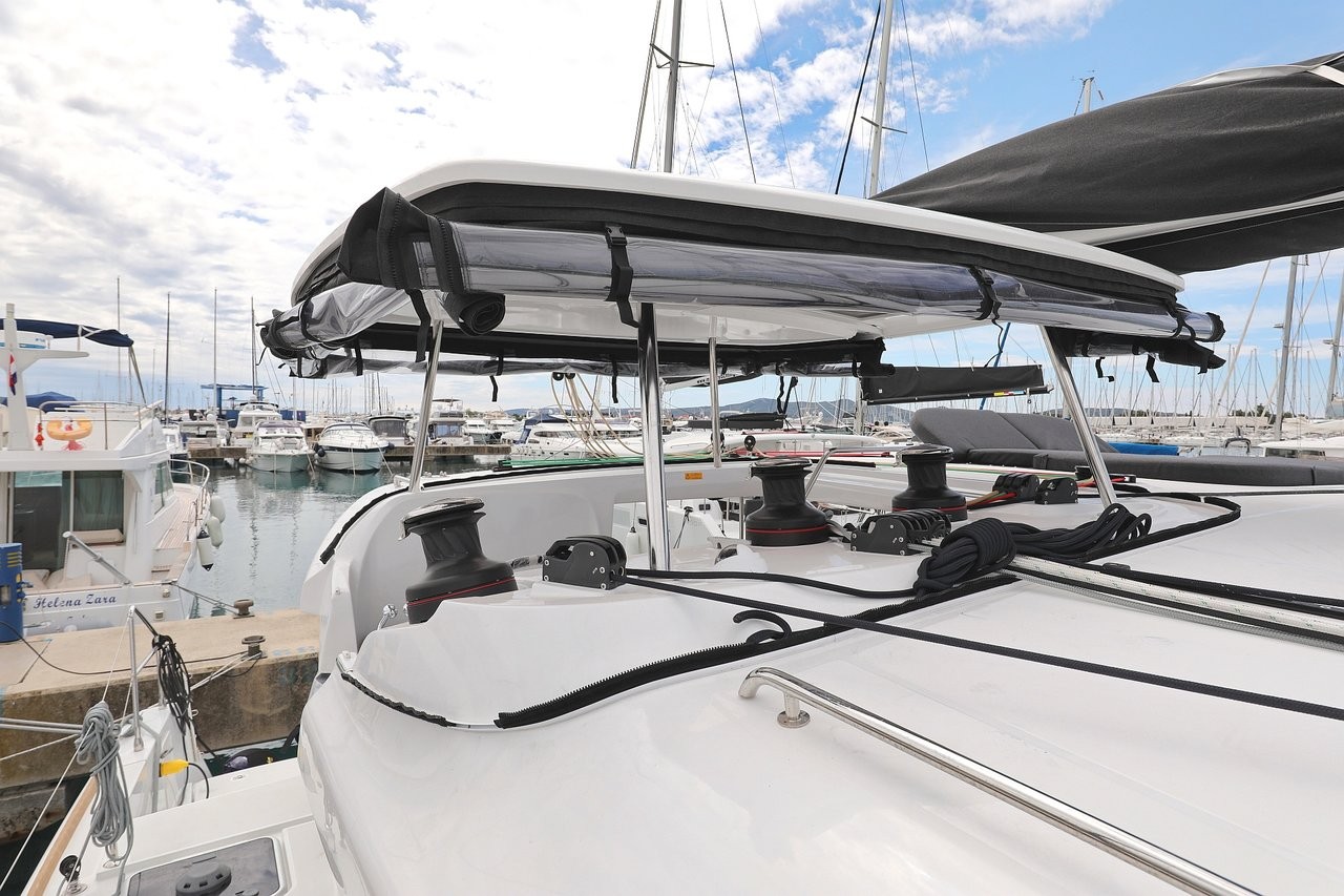 Lagoon 450, Oasis | Yacht Charter Croatia