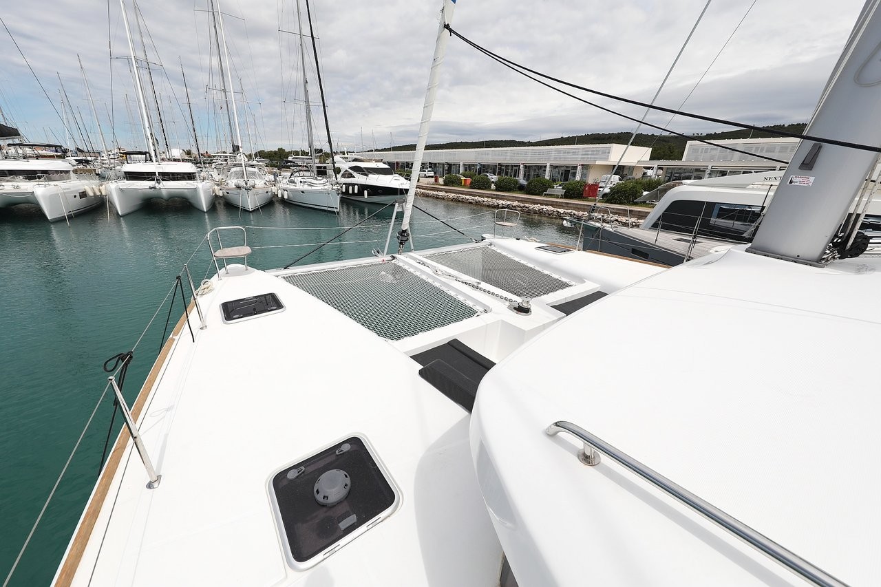 Lagoon 450, Oasis | Yacht Charter Croatia