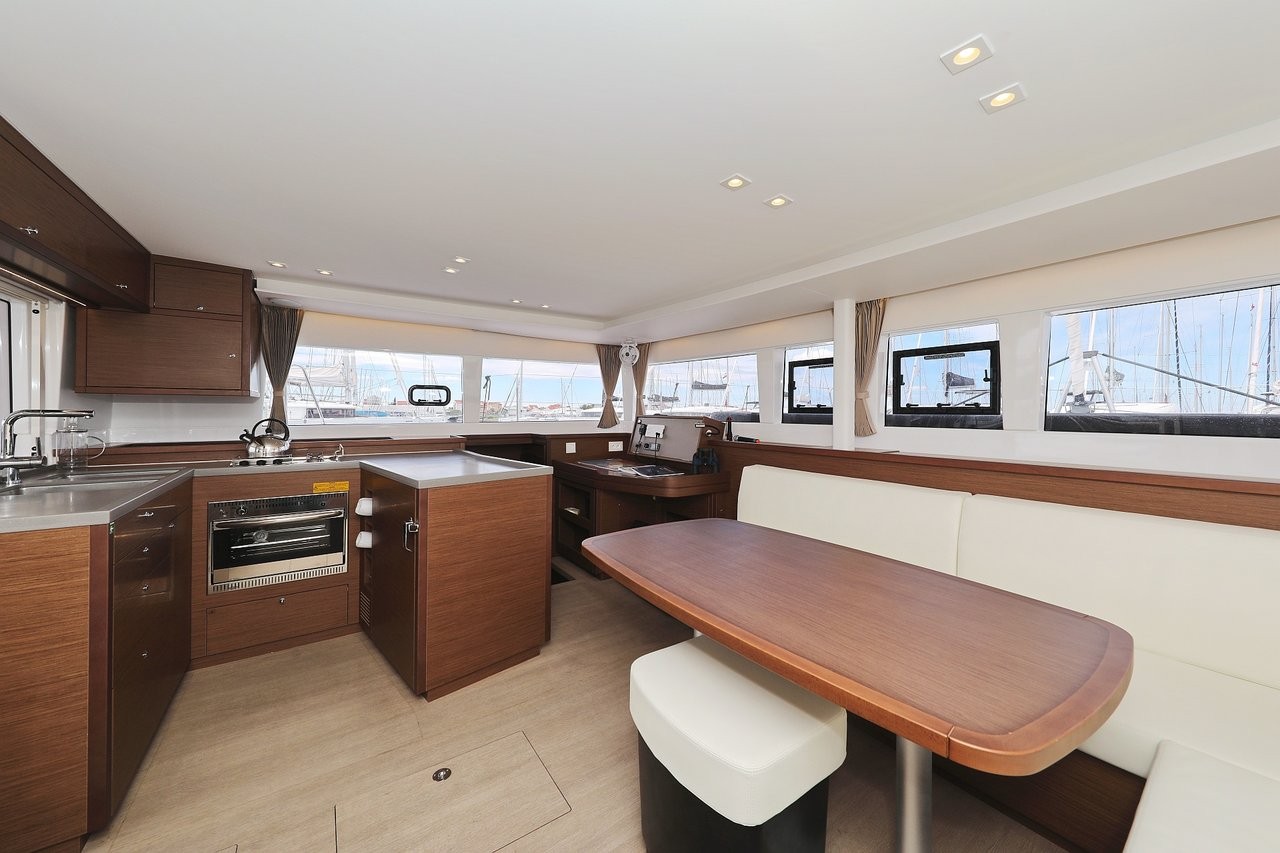 Lagoon 450, Oasis | Yacht Charter Croatia