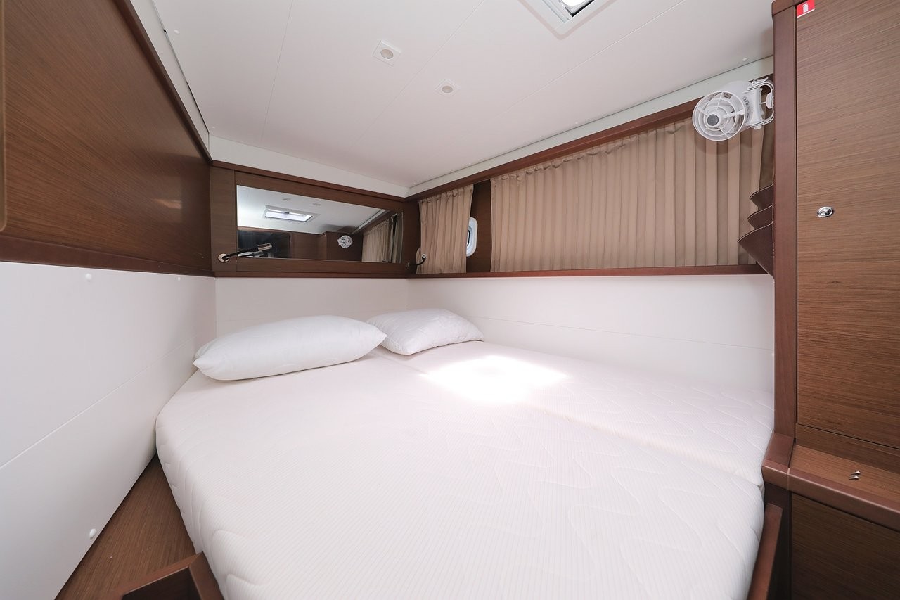 Lagoon 450, Oasis | Yacht Charter Croatia