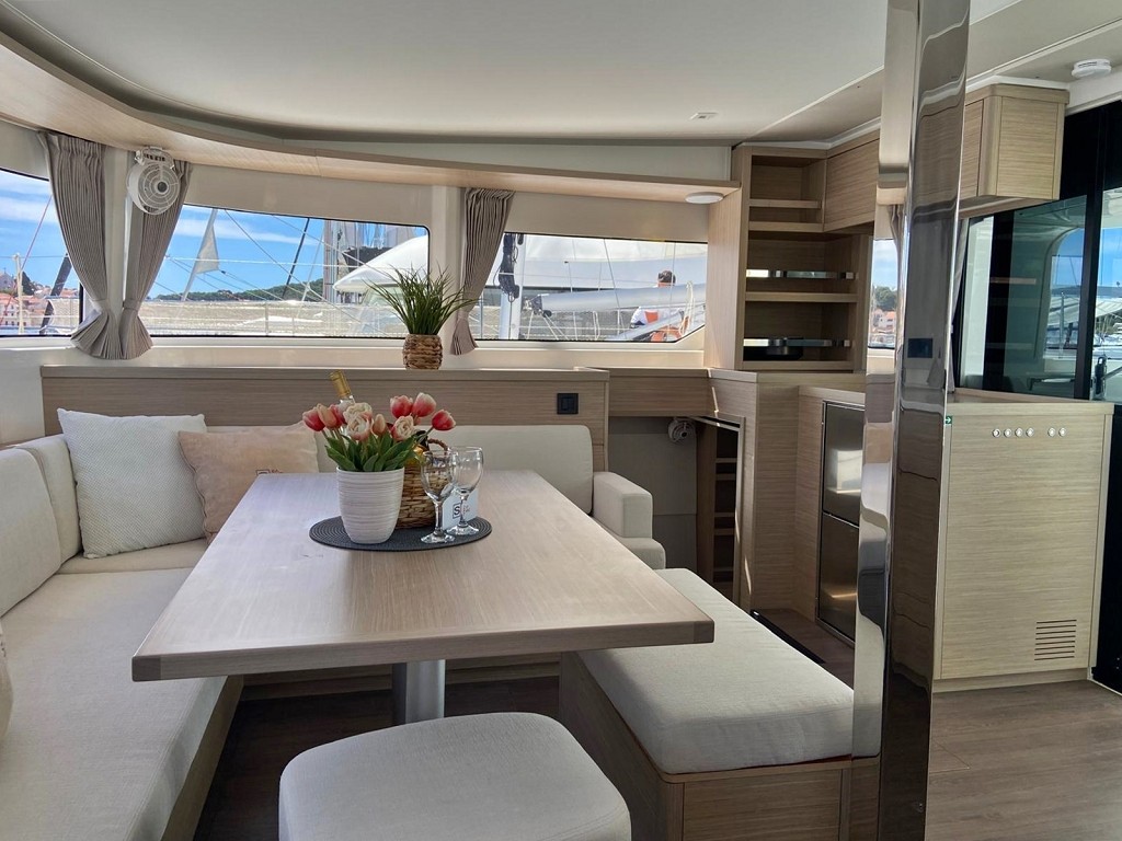 Lagoon 46 OW, Chill Out | Yacht Charter Croatia