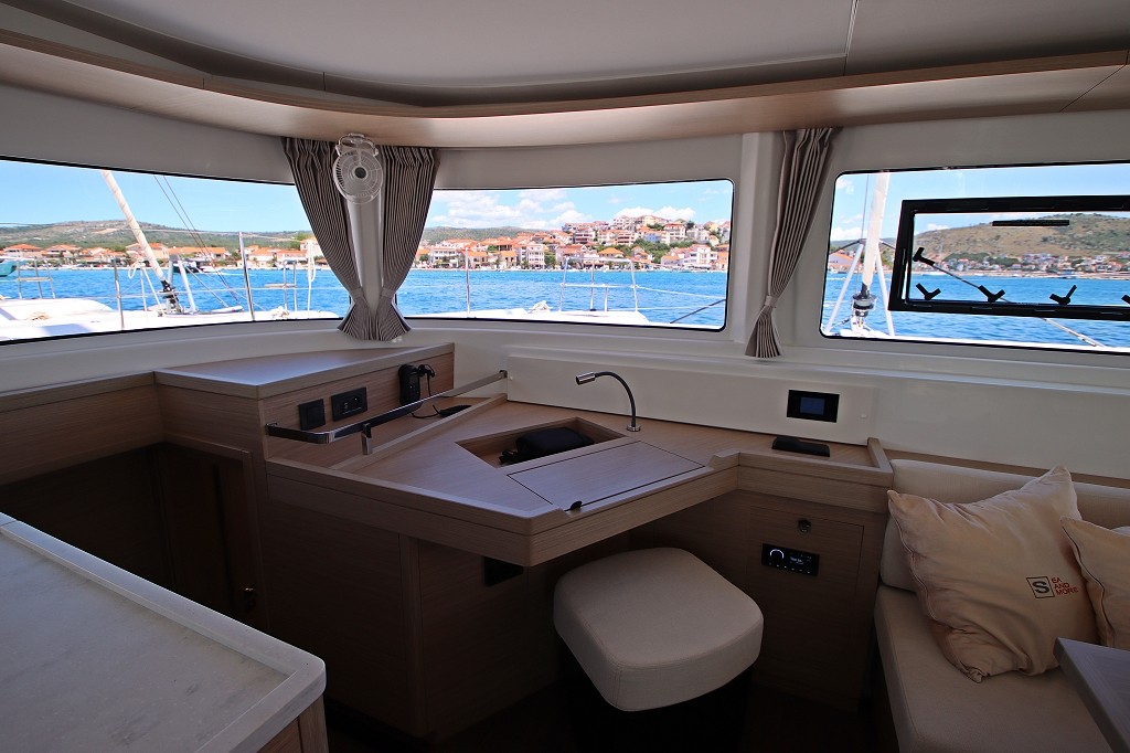 Lagoon 46 OW, Chill Out | Yacht Charter Croatia