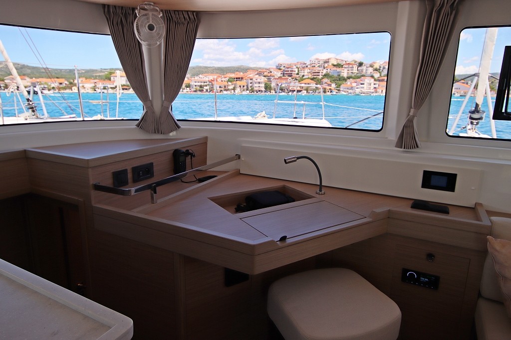 Lagoon 46 OW, Chill Out | Yacht Charter Croatia