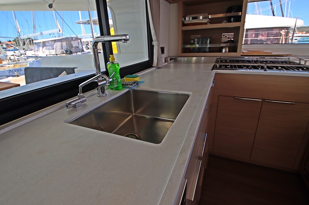 Lagoon 46 OW, Chill Out | Yacht Charter Croatia