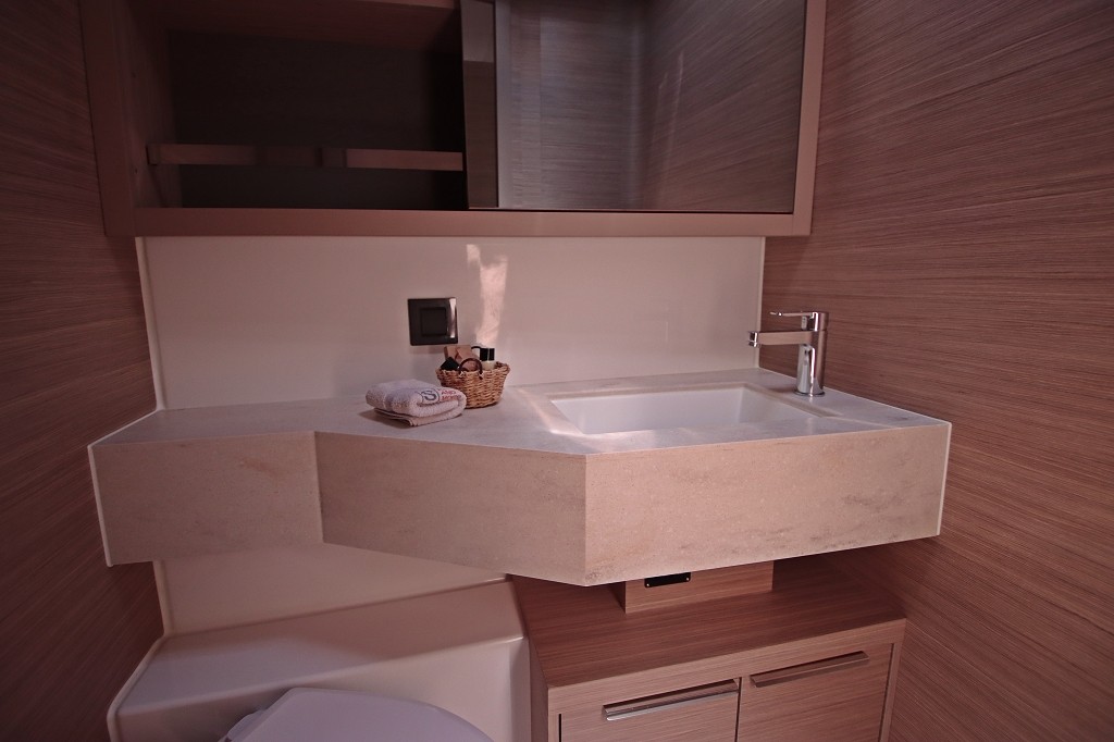 Lagoon 46 OW, Chill Out | Yacht Charter Croatia