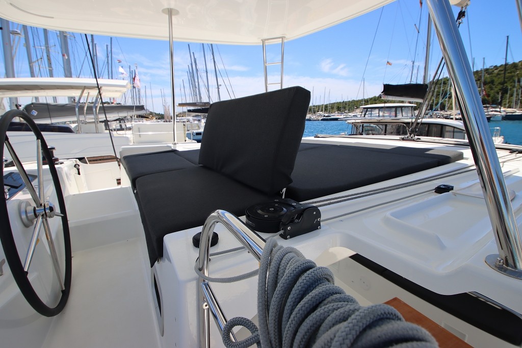 Lagoon 46 OW, Chill Out | Yacht Charter Croatia
