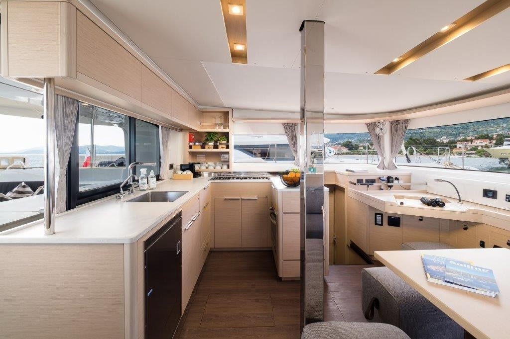 Lagoon 46 OW, Uncharted | Yacht Charter Croatia